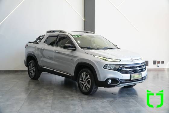 FIAT TORO 2.0 16V TURBO DIESEL VOLCANO 4WD AT9 FIAT TORO 2.0 16V TURBO DIESEL VOLCANO 4WD AT9